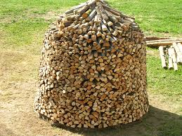 firewood-stack-circular-shape