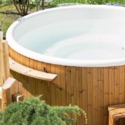 tips-landscaping-around-your-hot-tub